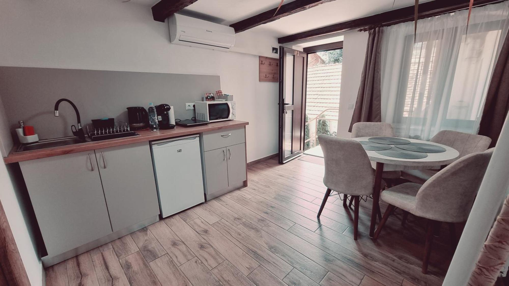 Hotel Lindenhaus Hermannstadt Zimmer foto